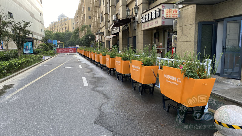 公園游樂(lè)園周邊道路花箱案例
