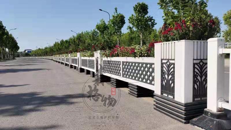 市政道路綠化洛洛可pvc花箱護欄案例