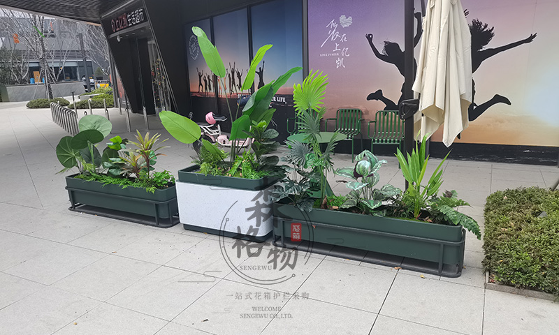 河南花箱案例：商業(yè)街庭院風(fēng)花箱隔斷